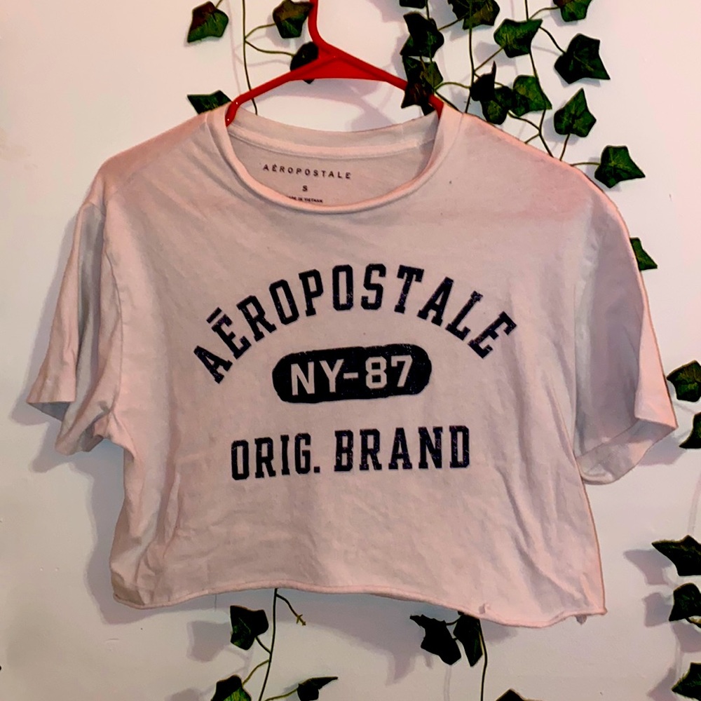 Vintage Aeropostale cropped T, S